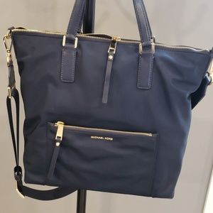 Michael Kors Bag. Navy Blue. NWT.